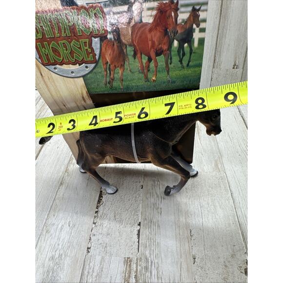 Vintage Greenbrier Plastic Western Theme Brown Horse Figurine white feet New - Picture 4 of 10